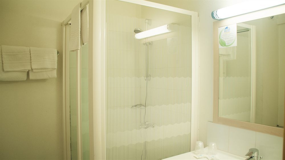 Hotel First โรเดซ ภายนอก รูปภาพ